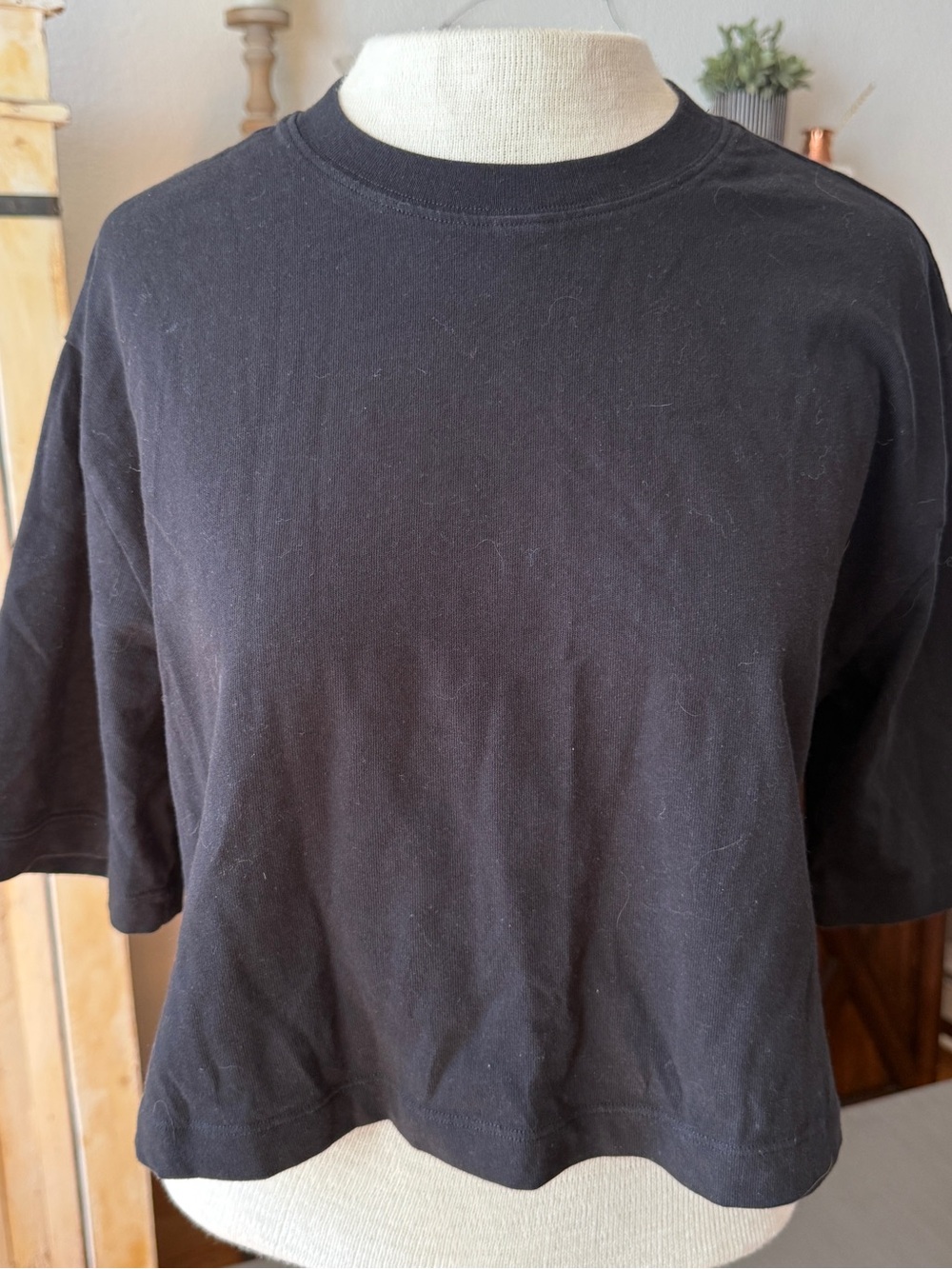 Vuori Short Sleeve Heavyweight Crop Cotton Tee Black - XS